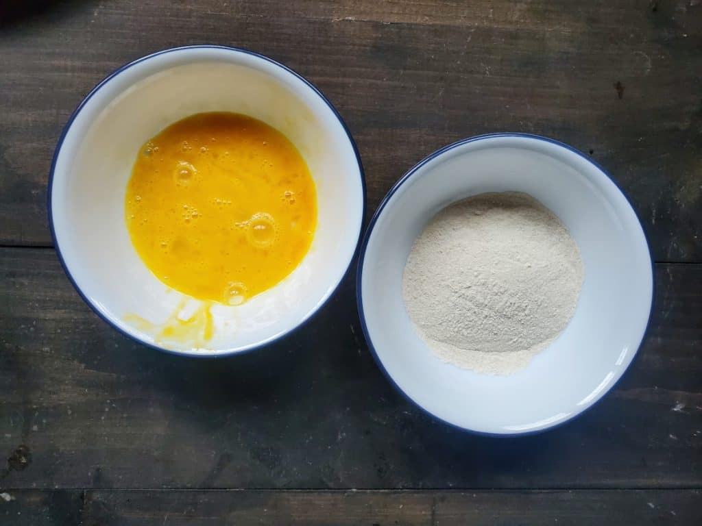 egg and flour in bowls
